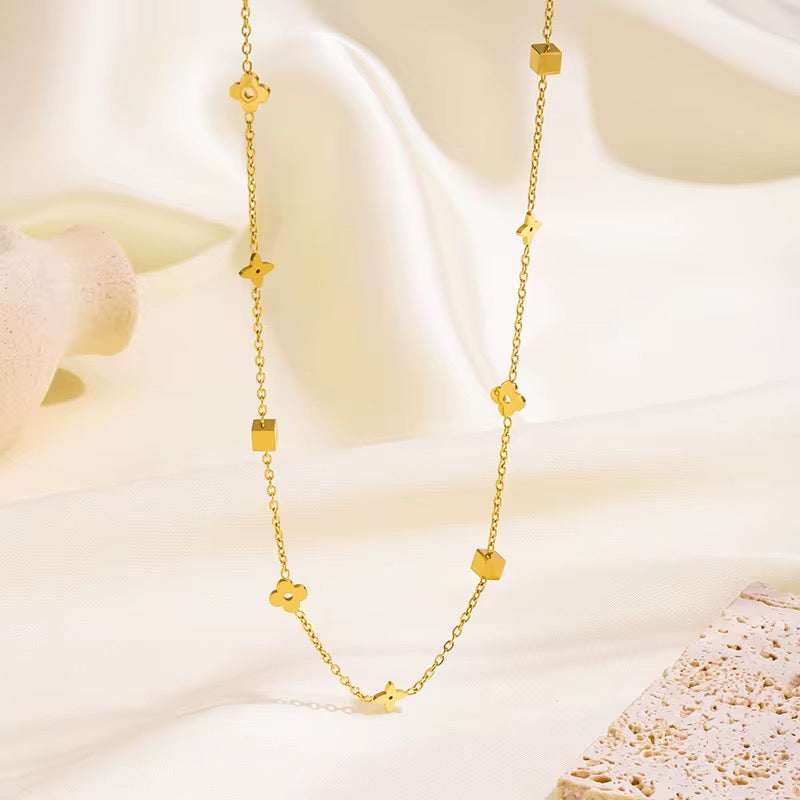 Soria Necklace