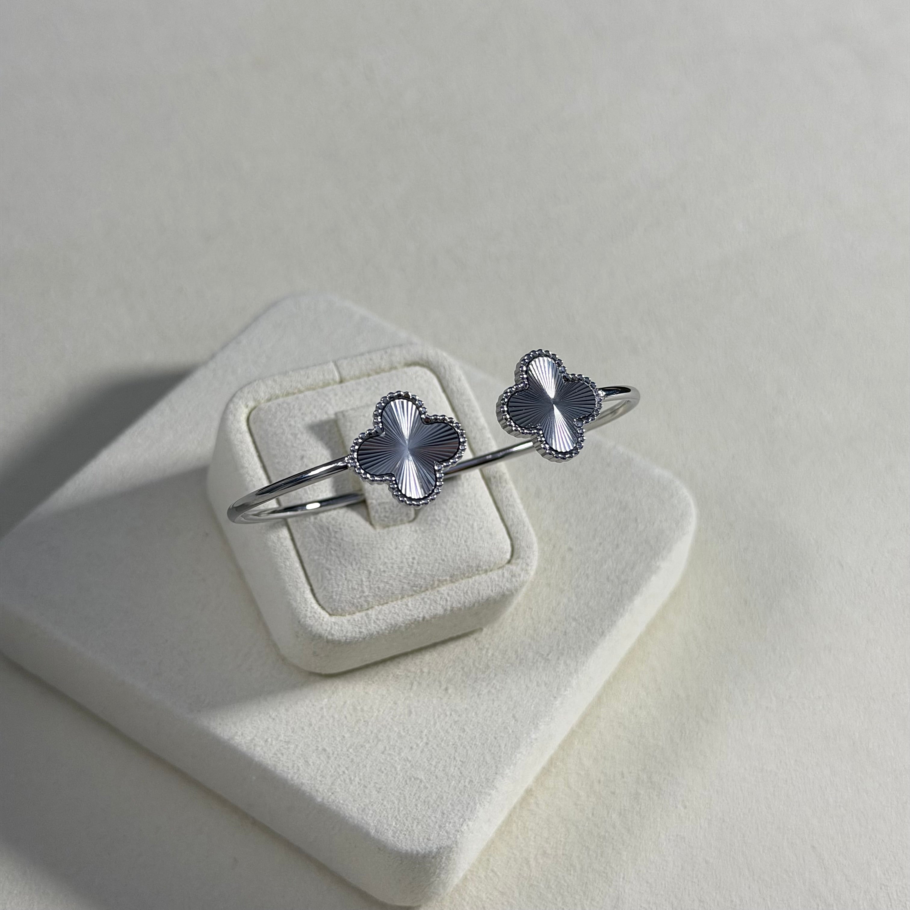 Cameleur Clover Bangle