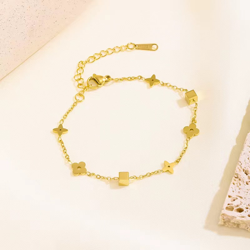 Soria Bracelet