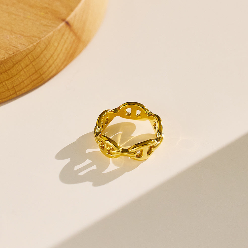 Luxora Ring